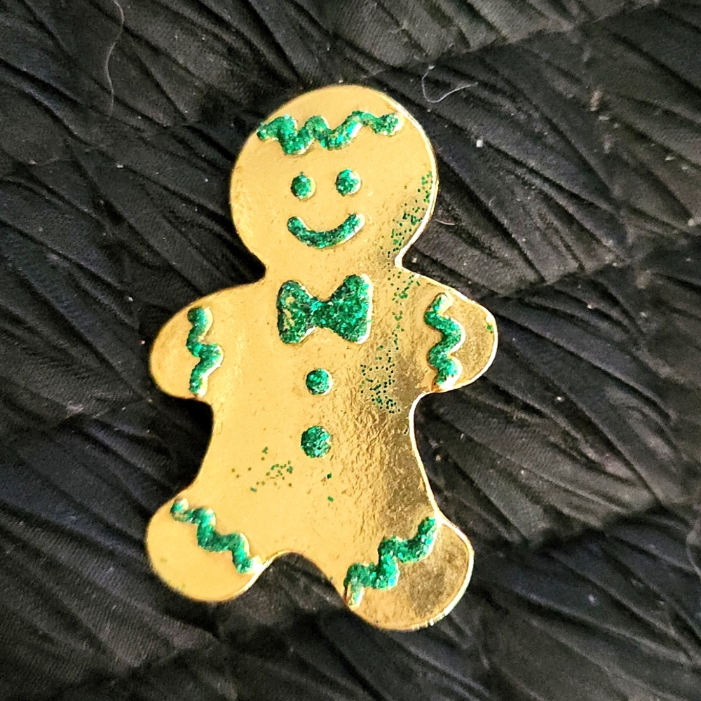 Vintage Gingerbread man pin brooch ⭐️Green, gold tone.